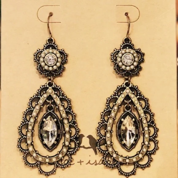 Chloe and Isabel crystal and pearl earrings - Picture 6 of 7